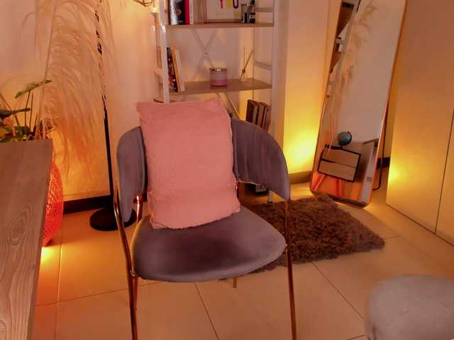 love-melody live cam on BongaCams