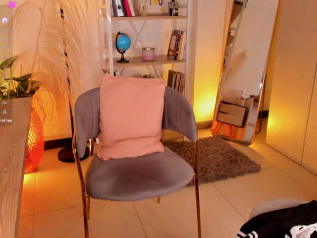 love-melody live cam on BongaCams