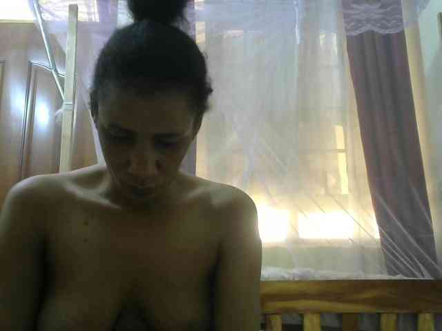 SlimBlackBitch webcam