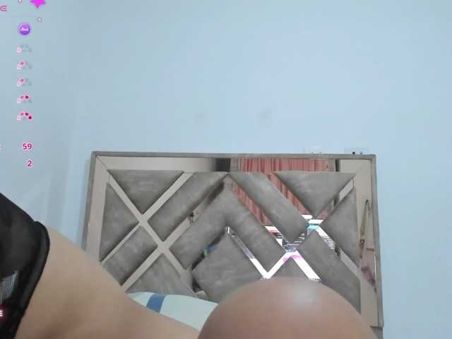 CuteLatinax live cam on BongaCams
