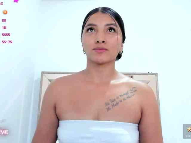 CuteLatinax webcam