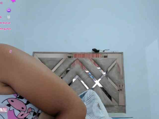 CuteLatinax webcam