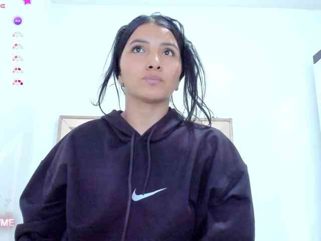 CuteLatinax webcam