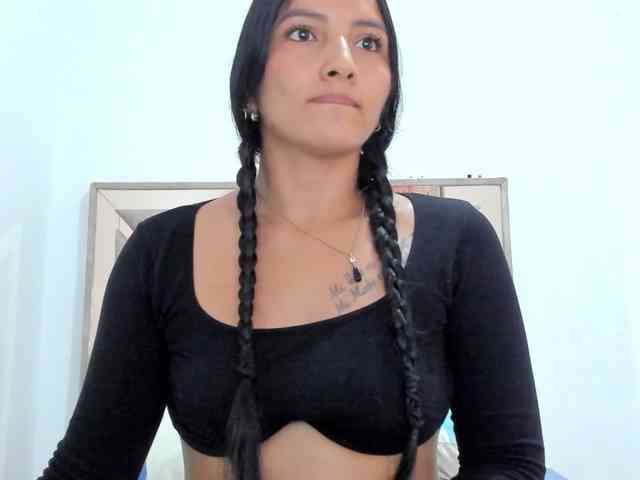 CuteLatinax webcam