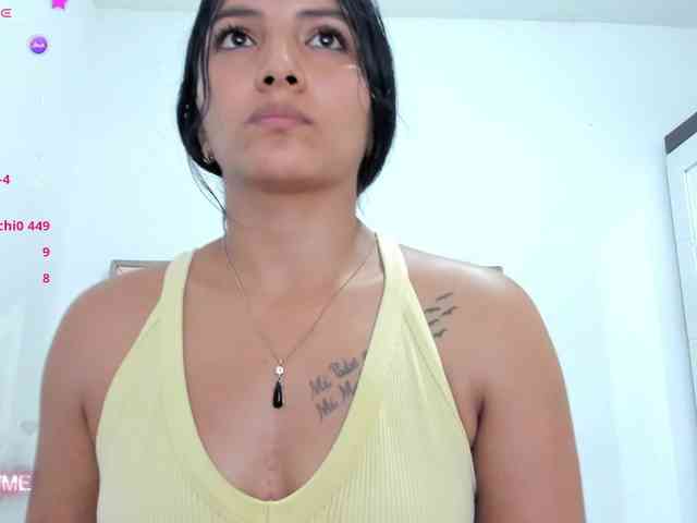 CuteLatinax webcam