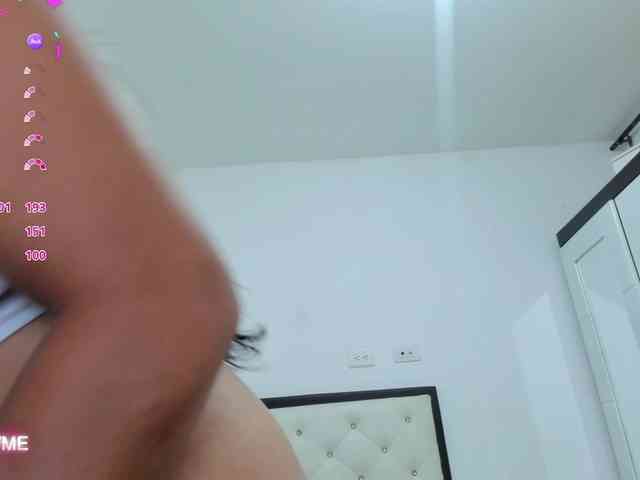 CuteLatinax webcam