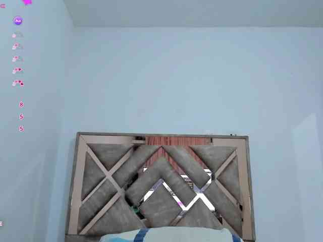 CuteLatinax webcam