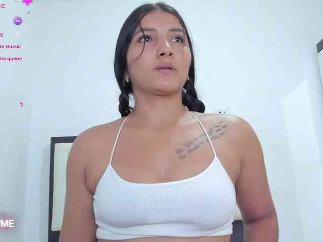 CuteLatinax webcam