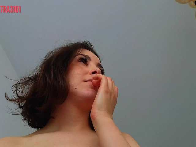 Cleopatra3101 live cam on BongaCams