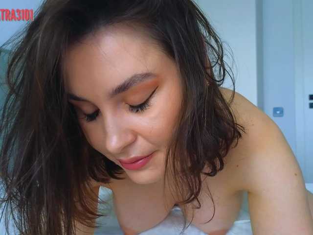 Cleopatra3101 live cam on BongaCams