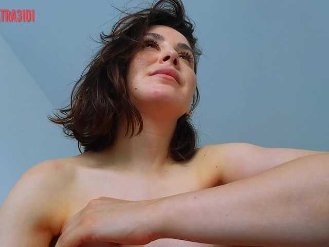 Cleopatra3101 live cam on BongaCams