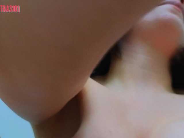 Cleopatra3101 live cam on BongaCams