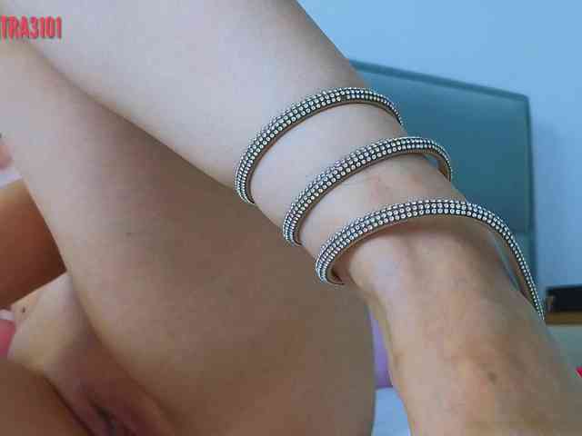 Cleopatra3101 webcam