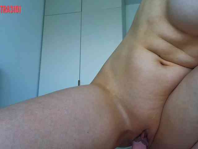 Cleopatra3101 webcam