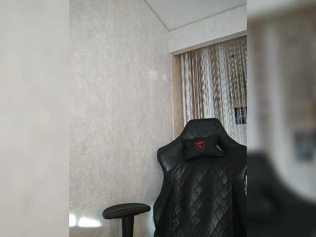 lana-lubov live cam on BongaCams