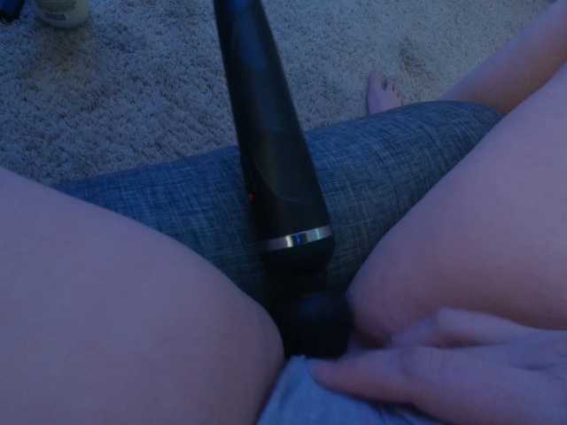 electrified live cam on BongaCams
