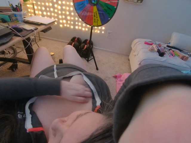 electrified live cam on BongaCams
