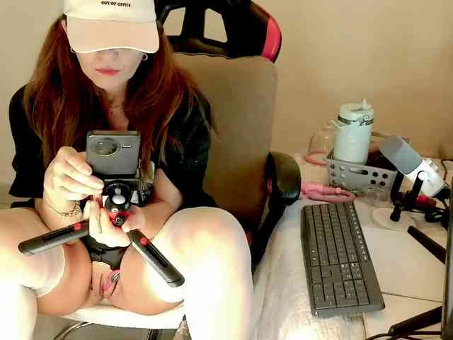 Carolain39 webcam