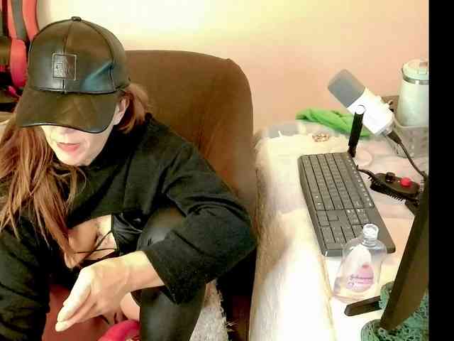 Carolain39 webcam