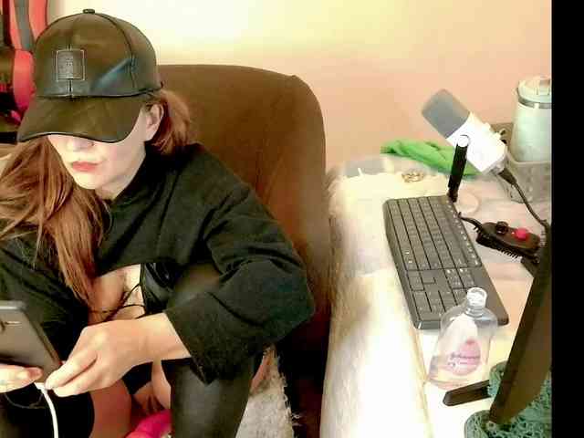 Carolain39 webcam