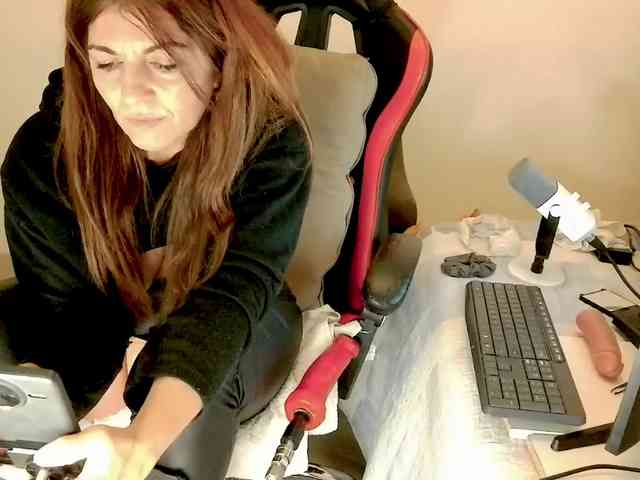 Carolain39 webcam