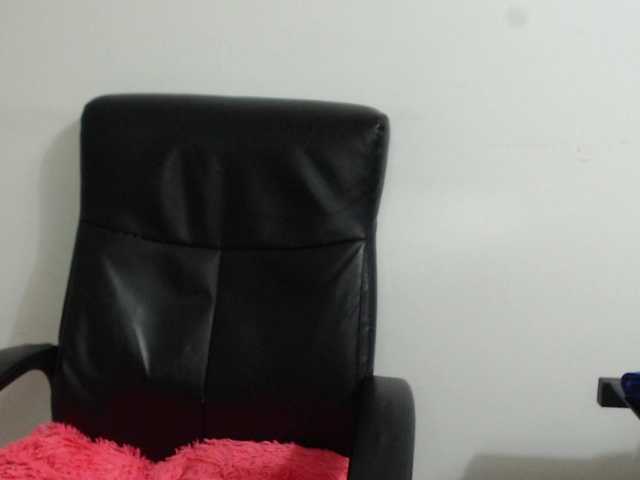 Keyla-Ruiz's BongaCams show and profile