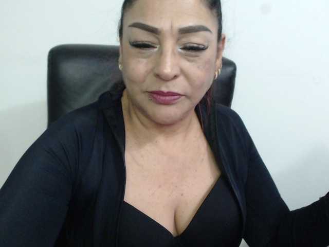 Keyla-Ruiz's BongaCams show and profile