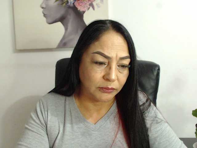 Keyla-Ruiz's BongaCams show and profile