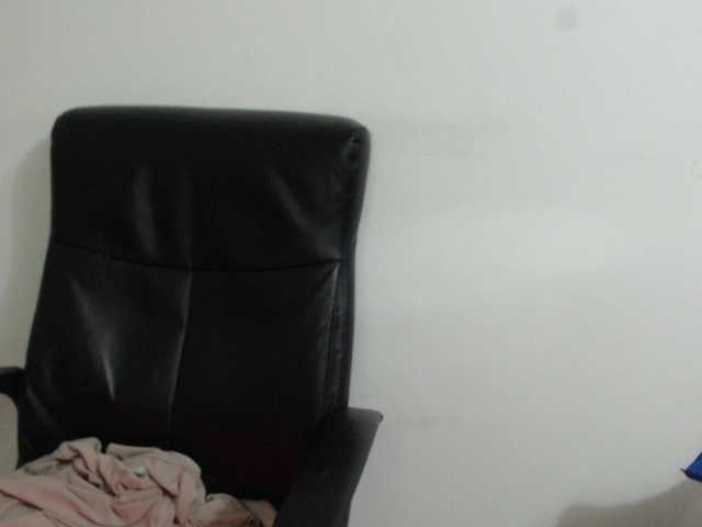 Keyla-Ruiz's BongaCams show and profile