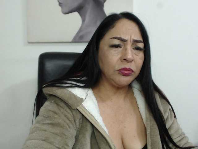 Keyla-Ruiz's BongaCams show and profile