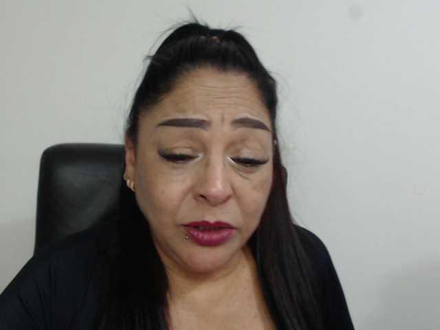 Keyla-Ruiz's BongaCams show and profile