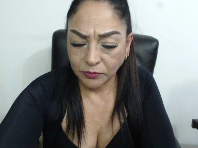 Keyla-Ruiz's BongaCams show and profile