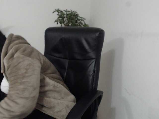 Keyla-Ruiz's BongaCams show and profile