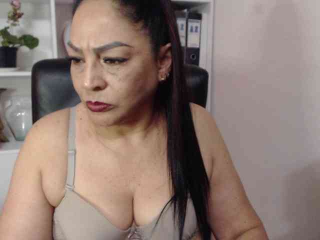 Keyla-Ruiz webcam