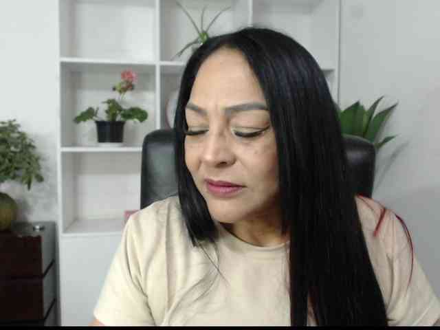 Keyla-Ruiz webcam