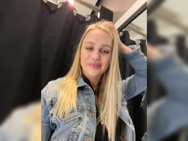 PrettyKatea live cam and statistics on UnifiedCams