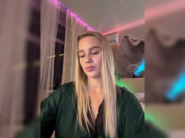 PrettyKatea live cam on BongaCams