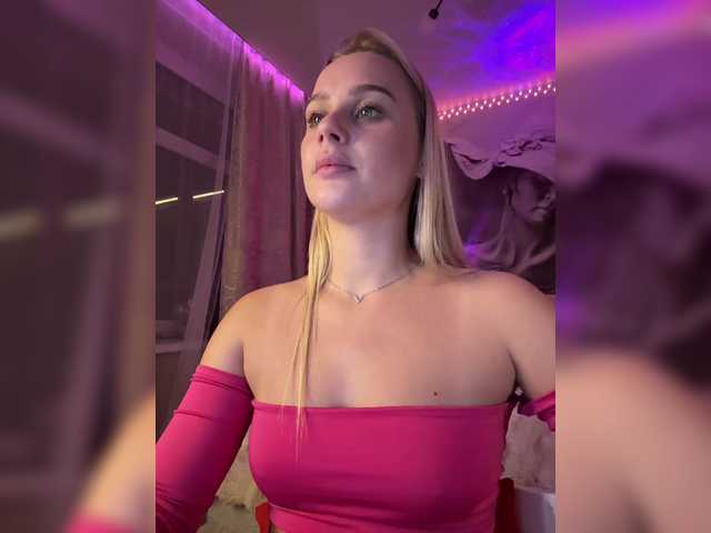 PrettyKatea live cam on BongaCams