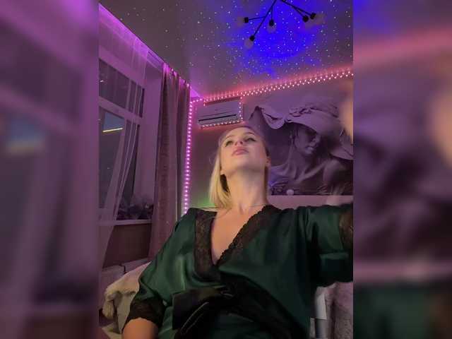 PrettyKatea live cam on BongaCams