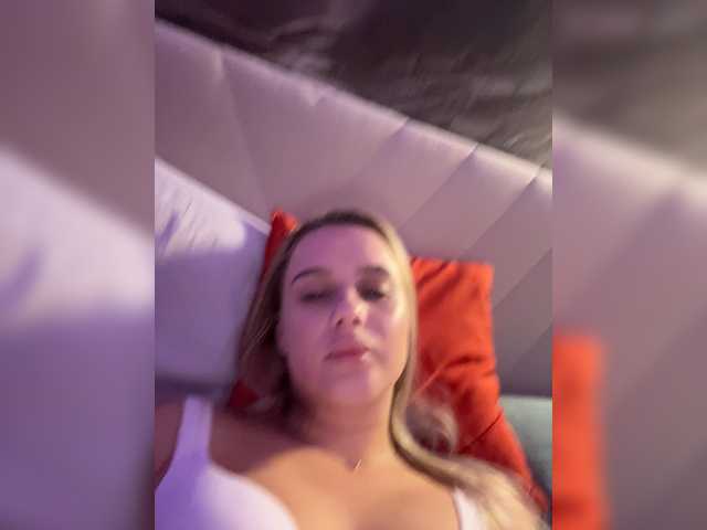 _Katrinka_ live cam preview