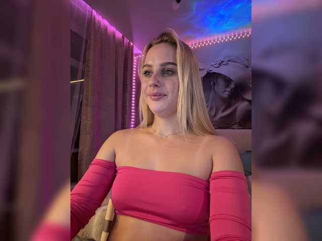 PrettyKatea live cam on BongaCams