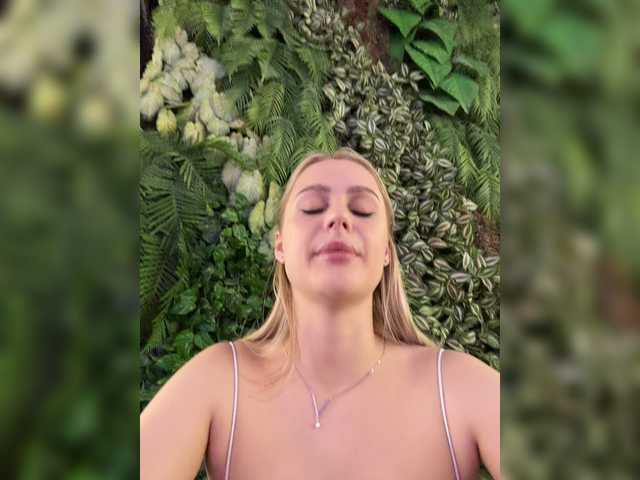 PrettyKatea live cam on BongaCams