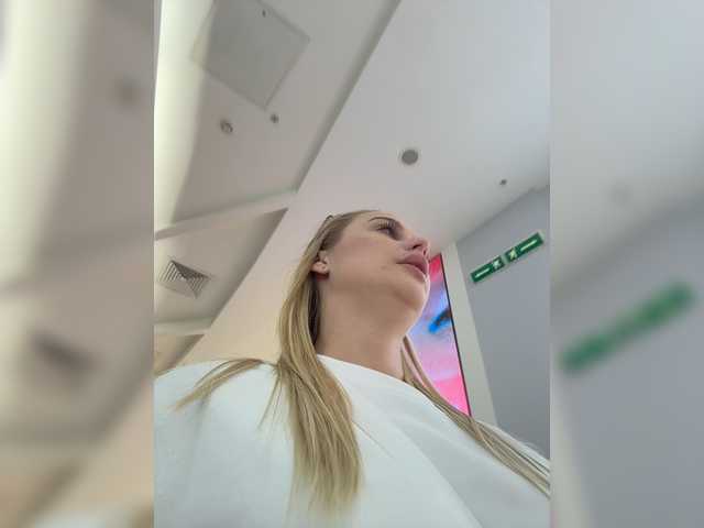 PrettyKatea live cam on BongaCams