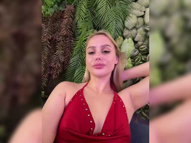 PrettyKatea live cam on BongaCams