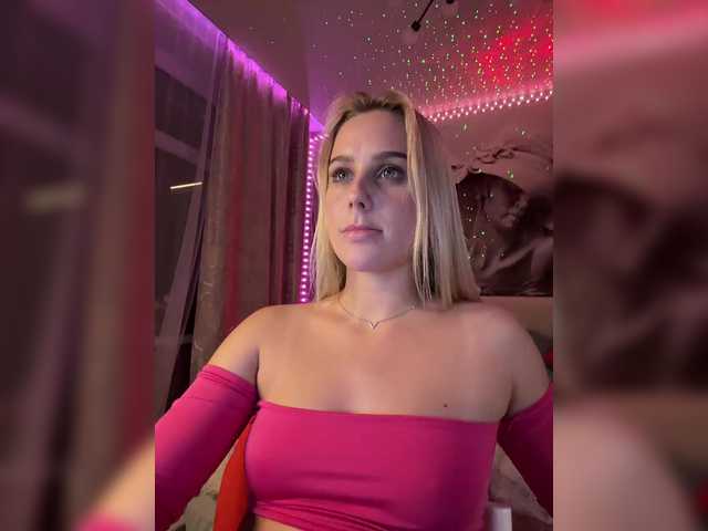 PrettyKatea live cam on BongaCams