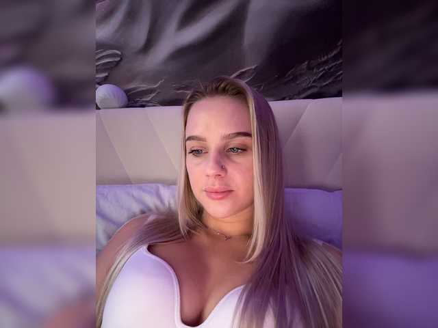 _Katrinka_ live cam preview