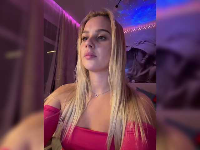 PrettyKatea live cam on BongaCams