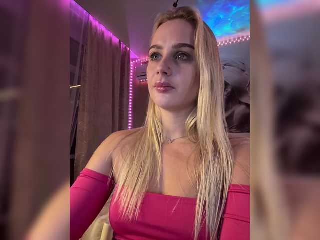 PrettyKatea live cam on BongaCams