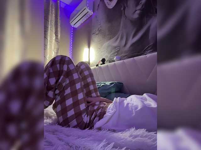 PrettyKatea live cam on BongaCams