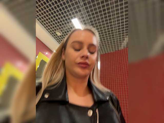 PrettyKatea, 21 y/o - Live Cam on BongaCams